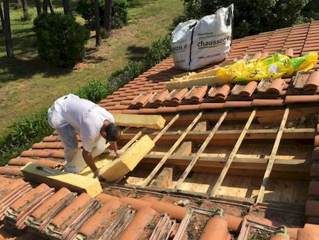 Notre zone d'activité pour ce service Isolation de toiture en rénovation ou neuf avec panneaux rigides ou rouleaux, pose sous rampant intérieur